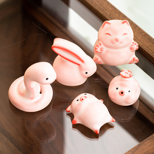 Creative Animal Tea Pet Ornaments from Pink Ru Kiln, Fine Lard Jelly, Can Be Used as Tea Toys, High-Value Ceramic Incense Holders