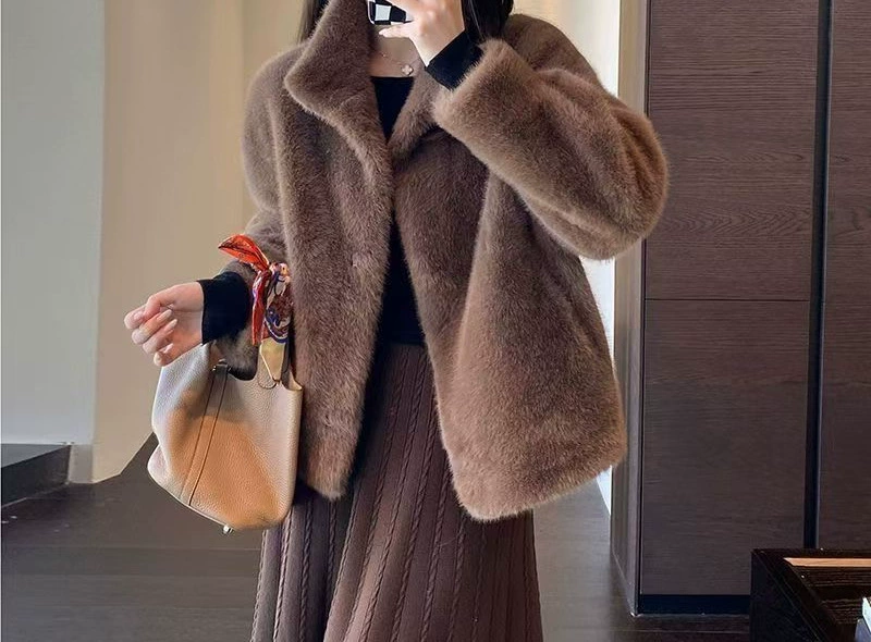Бархатная короткая куртка чёрная/белая/абрикосовая/кофейная