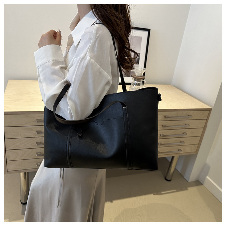 Retro texture commuting solid color simple 2024 autumn new large-capacity single-shoulder bag with a relaxed underarm tote bag undefined