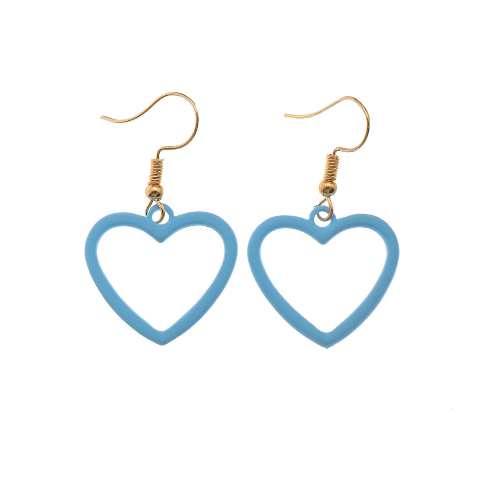 Boucles D'oreilles Simples En Forme De Coeur De Couleur Unie En Gros display picture 9