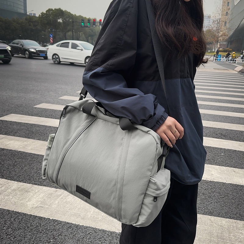 Bolso de viaje de gran capacidad de nailon ligero Bolso de gimnasio deportivo reflectante de ocio multifuncional Bolso de hombro al por mayor