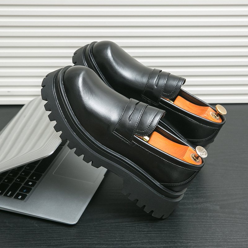 Zapatos Lofu de suela gruesa para hombre, transfronterizo de gran tamaño, nuevos zapatos de cuero de un solo pedal, zapatos de vestir de negocios para hombres de moda, se pueden enviar en nombre de