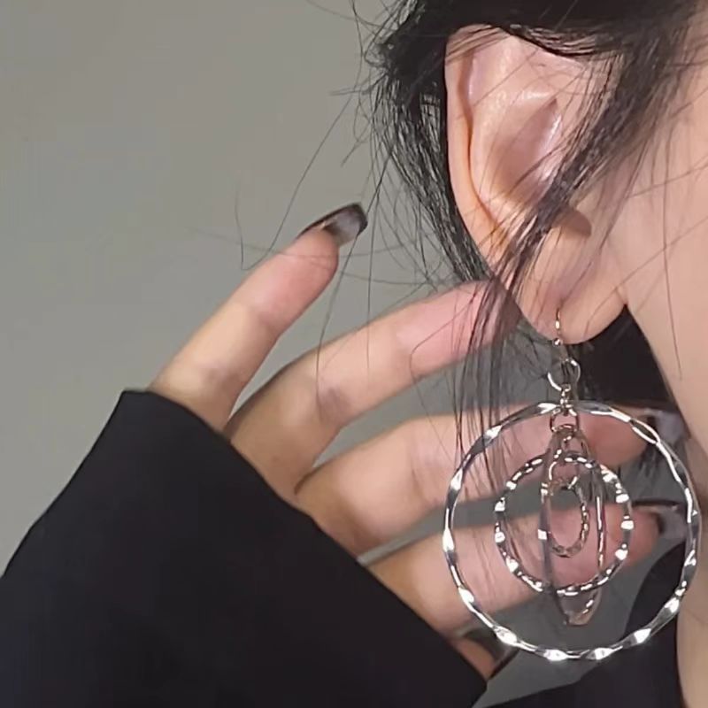 女性用レトロ多層槌目ピアス、クールなボヘミアンスタイルのピアス、ファッショナブルな個性ピアス|undefined