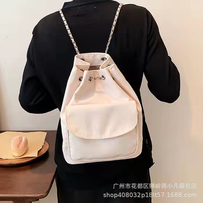 8748链条双肩包 (3).jpg