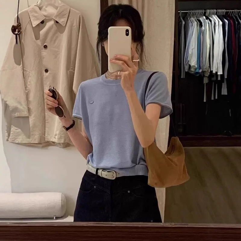 背中がくり抜かれたブルーの右肩半袖Tシャツ、女性用夏用薄手シングルウェアデザインニッチニットトップ|undefined