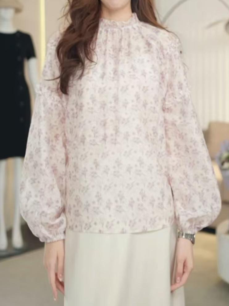 Áo sơ mi dài tay nữ hai lớp phối ren hoa nhí, chất liệu mềm mại — Bột hoa anh đào - Hoa nhỏ