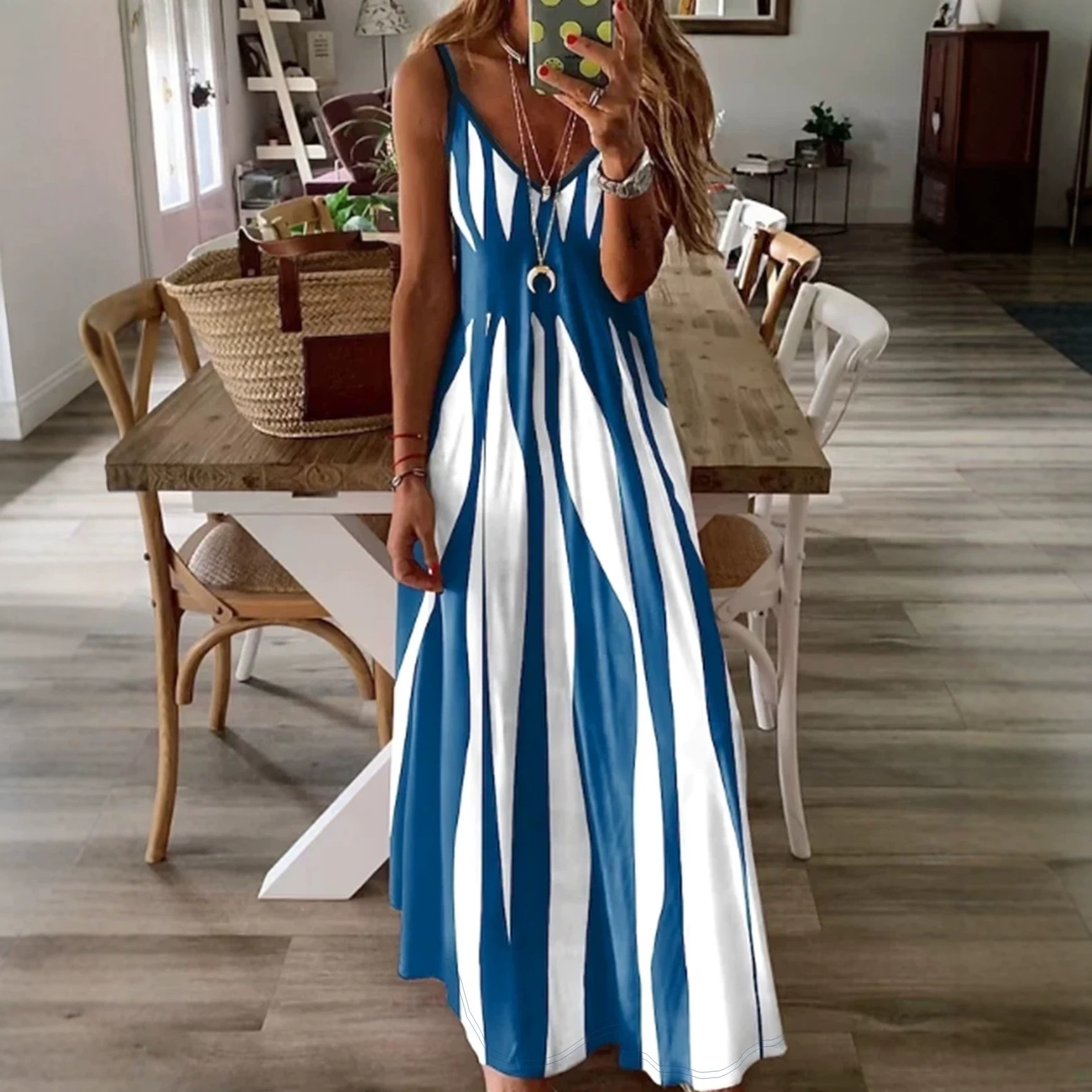 Vestido de rayas sin mangas blanco