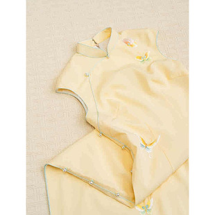 New Chinese Style Women's Yellow Stand-Up Collar Butterfly Embroidered Sleeveless Cheongsam Dress Summer Petite Elegant Slit Dress