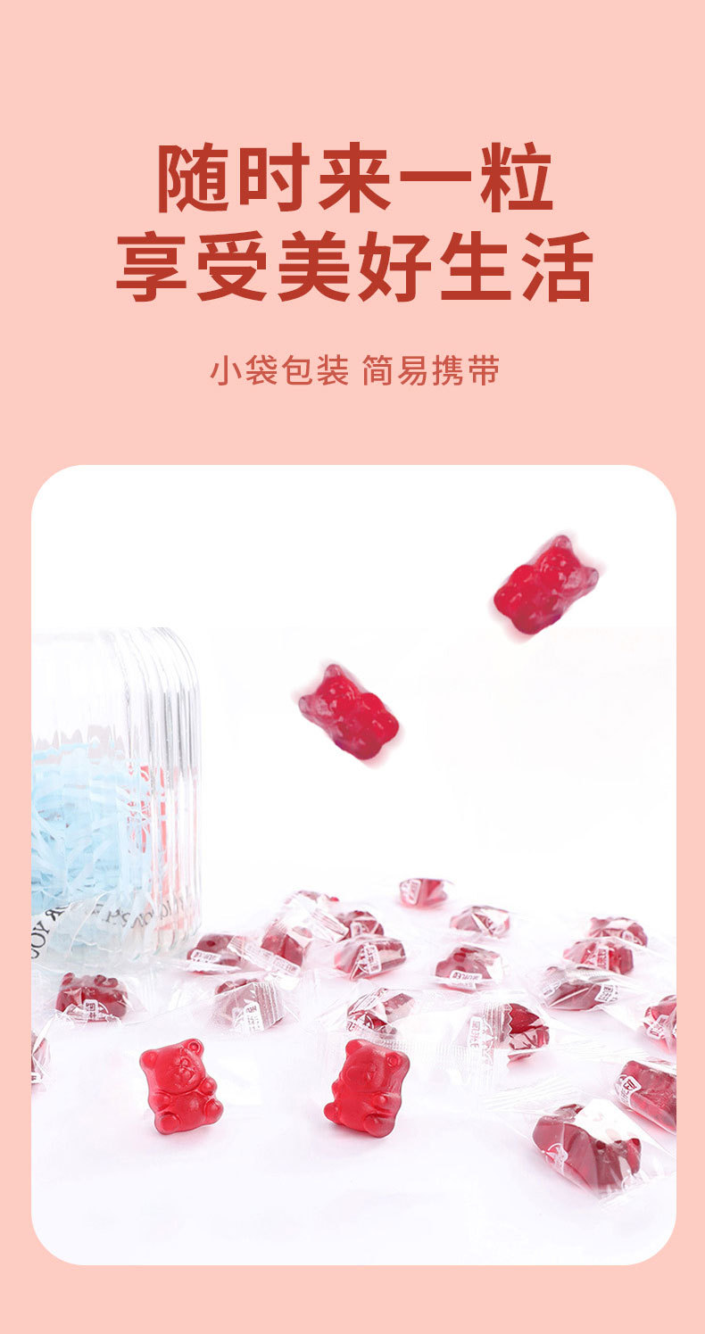 Iron Vitamin C Gummy 60g Bottle with Red Date Blackcurrant Prune Mulberry for Daily Wellness in use