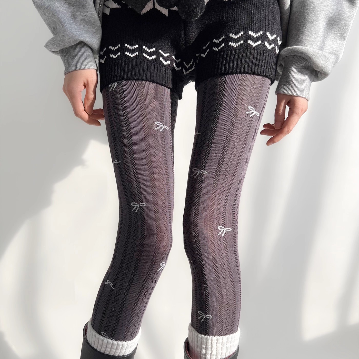 2025 Autumn and Winter Bow Jacquard Pantyhose Women's Cotton Comfortable Warm Slimming Look White Gray Coffee Color Bottoming
