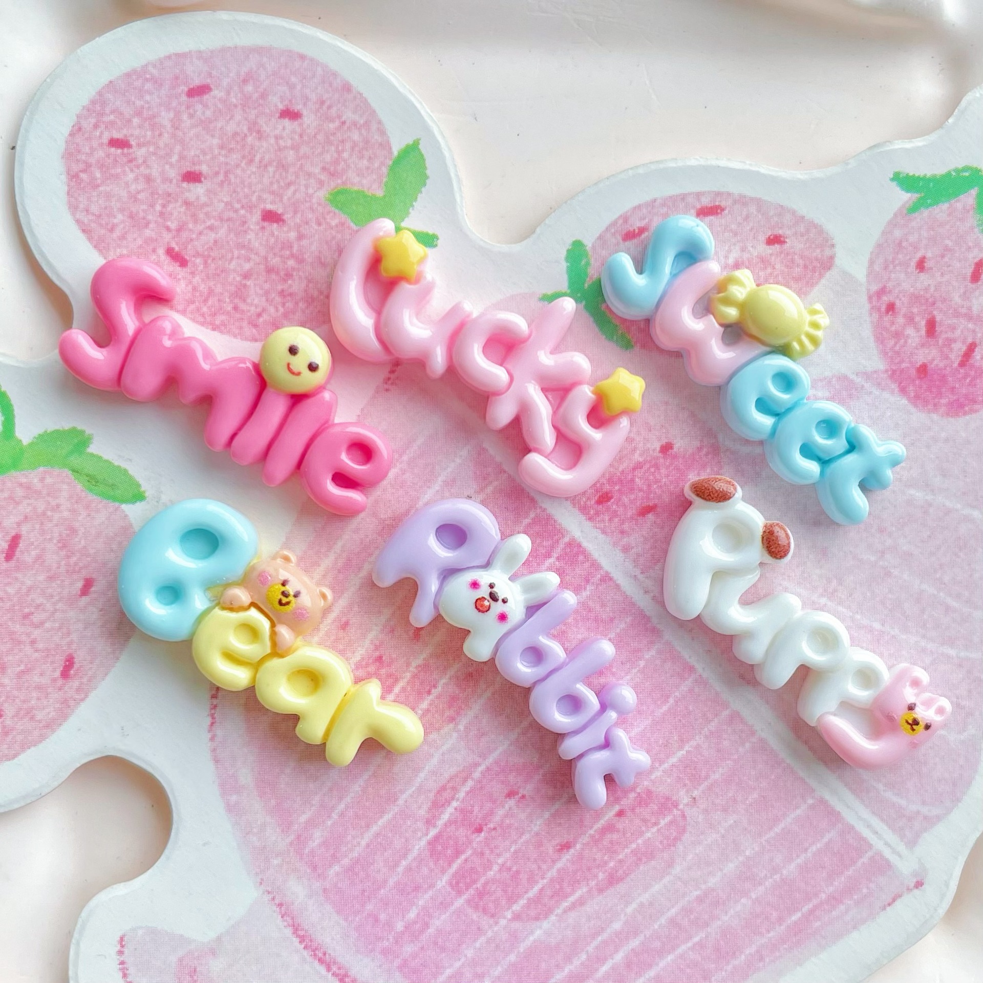 カラー英語アルファベット樹脂アクセサリーsmile字カードヘアクリップキーホルダー携帯ケースアクセサリー手作り