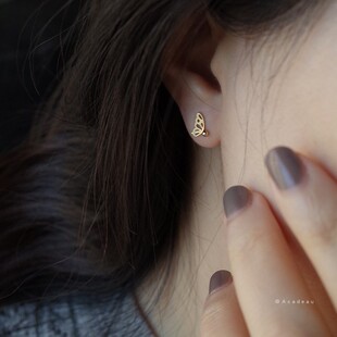 Mini Hollow Butterfly Wings Plated 10K Gold K Gold Earrings Light Luxury Cute All-match Japanese and Korean Diamond Earrings