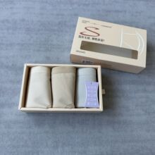 �ո����� ɣ��˿�׵���һƬʽ�޺���ӯ͸�����������ڿ����ǿ�Ů