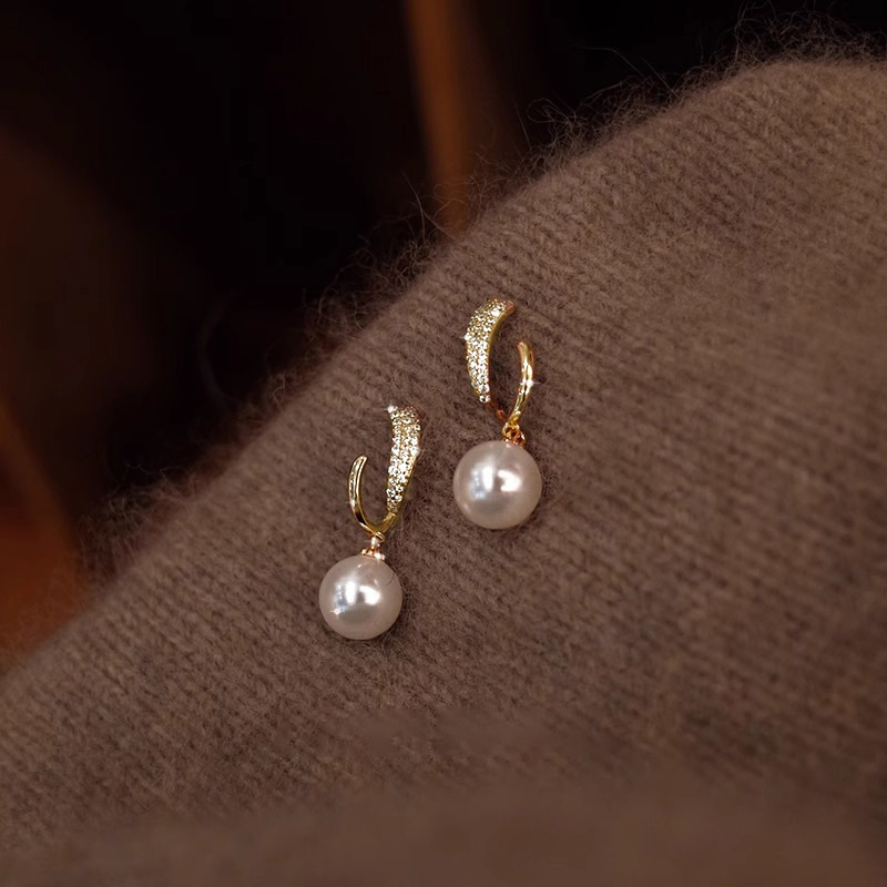 Elegant Sophisticated Micro-inlaid Zircon And Pearl Earrings, 2026 New Popular Model, Light Luxury Niche Ear Clips For_voghion.com