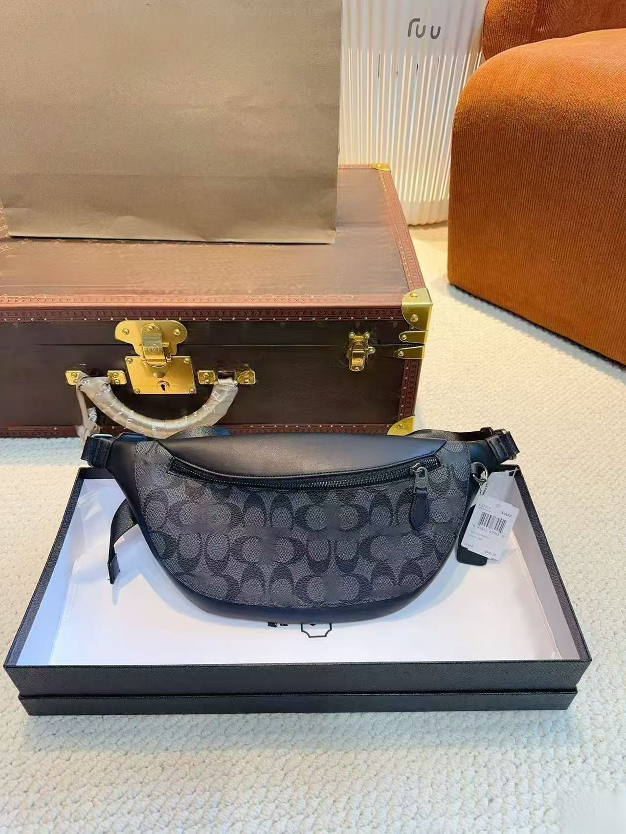 2025 Ole nuevo bolso de cintura de hombre retro logotipo clásico europeo y americano Warren bolsa de pecho 7877