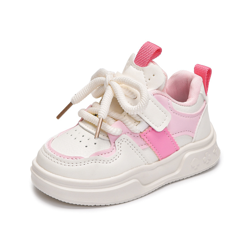 Hombres y niñas zapatos de skate para niños 2025 nuevos zapatos blancos de cuero coreanos con suela suave versátiles zapatos deportivos para niños al por mayor