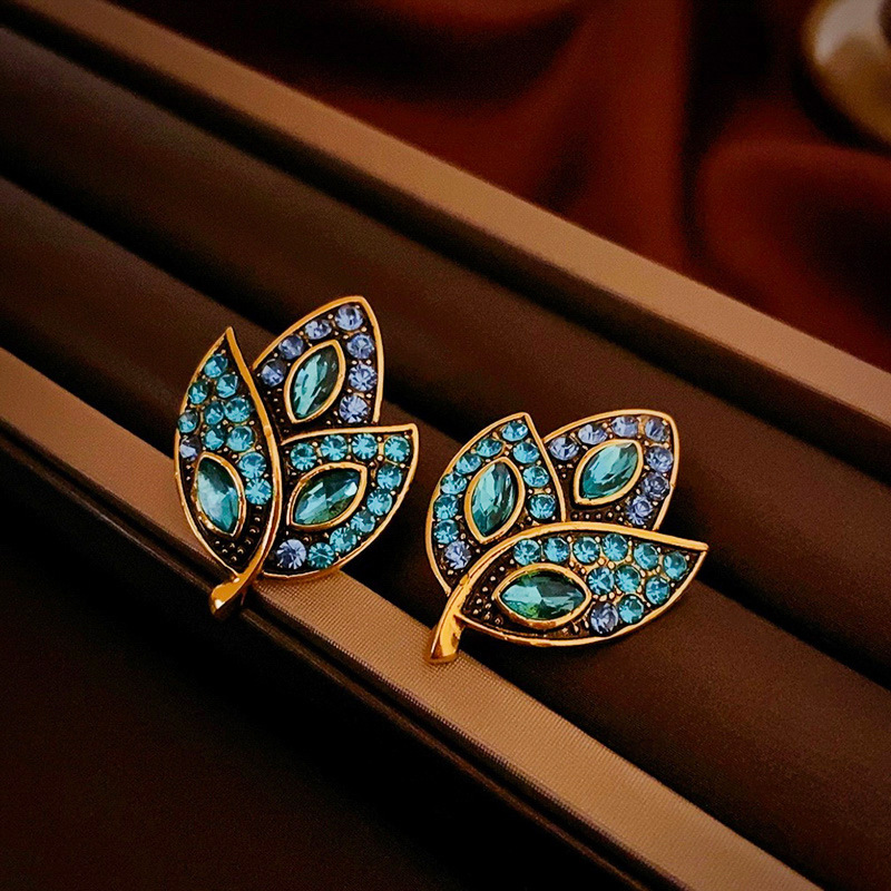 1 Pair Sweet Leaf Alloy Ear Studs display picture 3