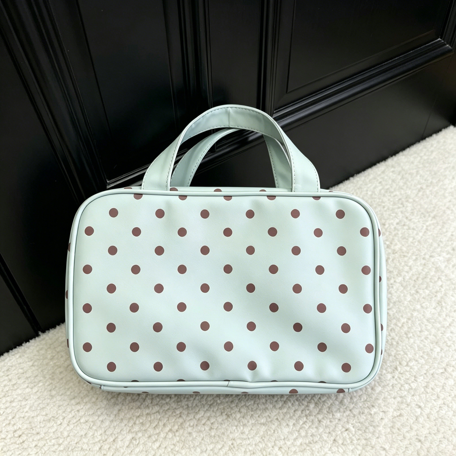 Polka Dot Cosmetic Bag, Three-Layer Partitioned Toiletry Bag, Large Capacity Portable Storage Bag, Waterproof Shower Bag, Can Be Hung on a Suitcase