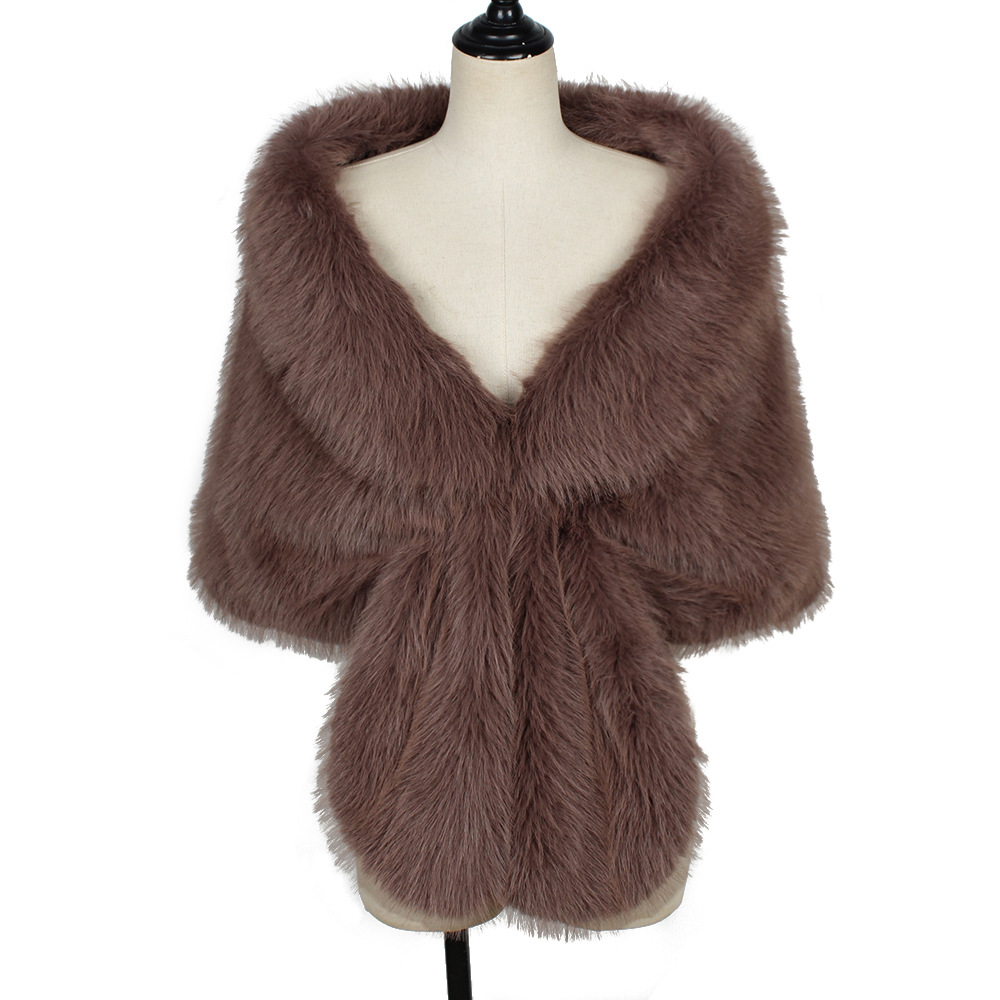 Women's Elegant Solid Color Faux Fur Shawl display picture 11