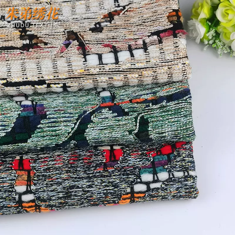 源头工厂特种绣花面料现货批发电脑绣花面料时装面料箱包装饰布