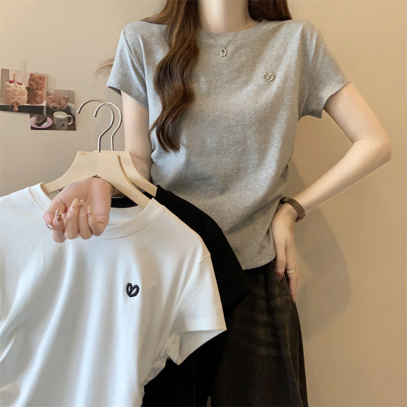 T-shirts Short sleeved T-shirt love Embroidery Embroidery half sleeve Self cultivation jacket summer street