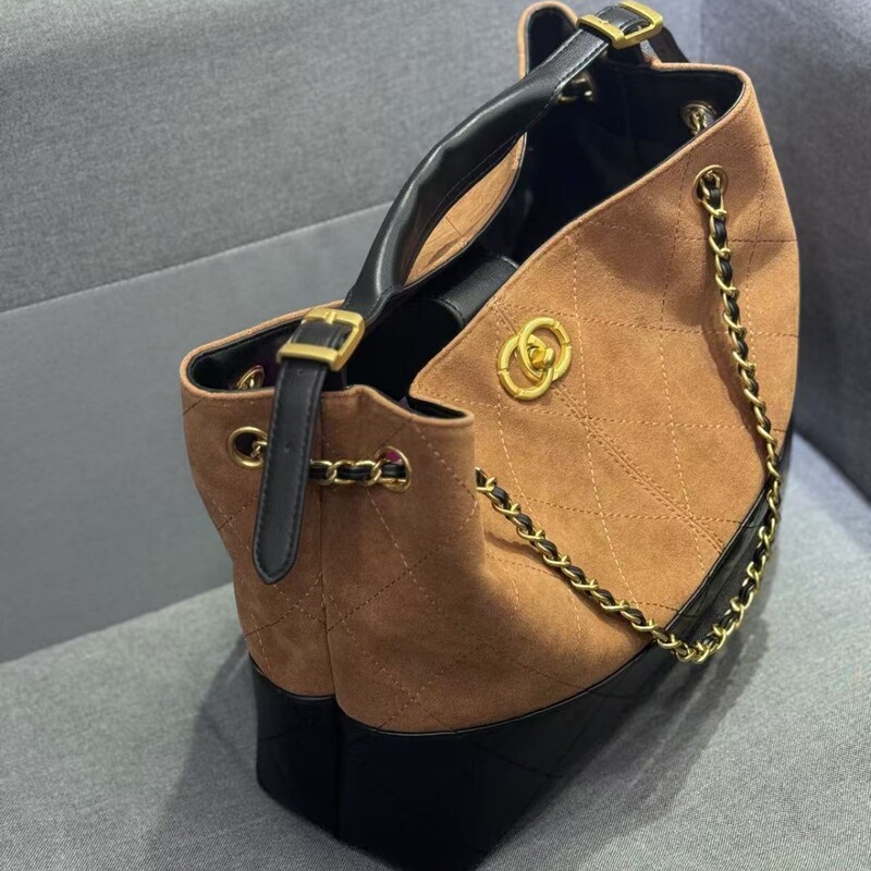 Retro High-End Contrasting Suede Tote Bag for Women 2026 New Style Bucket Bag Versatile Underarm Bag Shoulder Bag