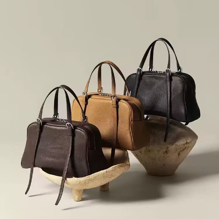 [New Year Gift] 2026 Vegetable-Tanned Sheepskin Bowling Bag For Women Retro Casual Commuter Genuine Leather Shoulder Bag