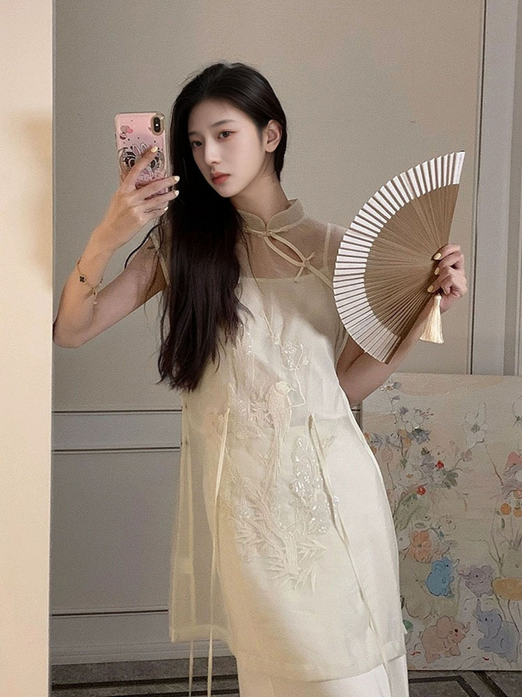 Áo sơ mi lụa tơ tằm thêu đính cườm phong cách tân cổ điển Trung Quốc M4023 — Màu trắng