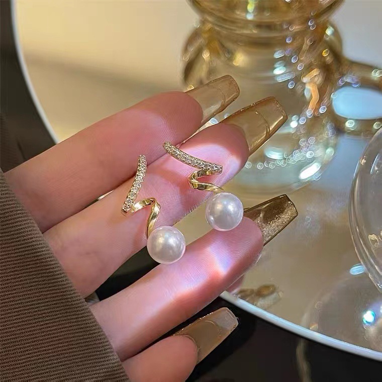 s925银针耳环女 韩国东大门耳钉新款小众设计几何镶钻珍珠耳饰