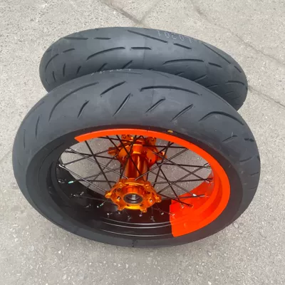 sliding tire aluminum alloy wheel – Motorcycle wheel hub - black-and-orange-color-matching-110-7080-17150-60-17