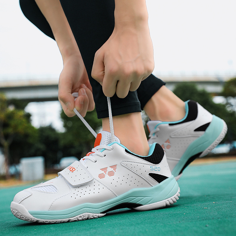 Otoño 2025 nuevos zapatos de bádminton zapatos de entrenamiento de absorción de impactos transpirables competencia profesional pareja zapatos deportivos zapatos casuales