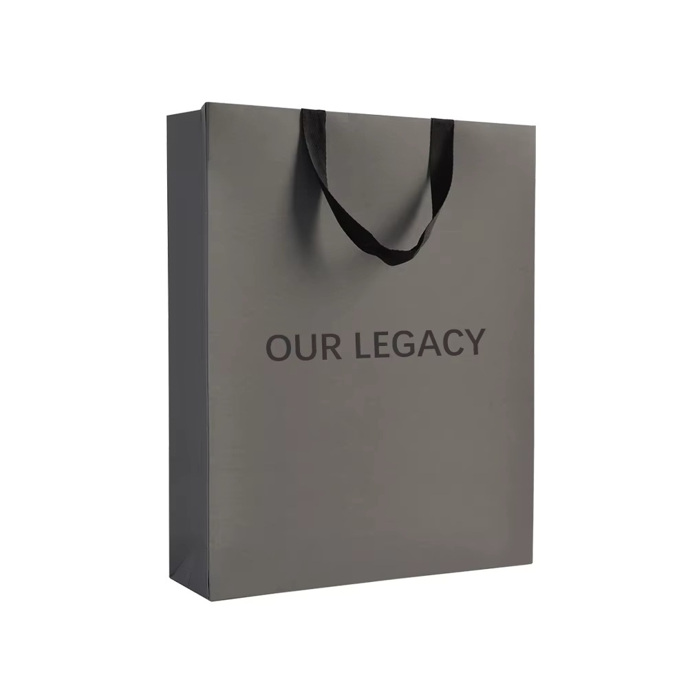 Customized Luxury Store Gift Bag Cardboard Kraft Paper Shopping Packaging with Ribbon Accessories Clothing Packaging