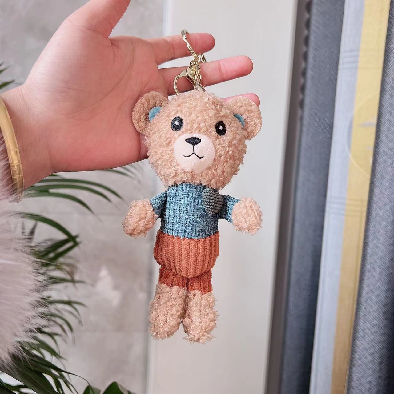 Tiktok oso de peluche muñeca amor peluche oso muñeca llavero colgante muñeca oso muñeca al por mayor