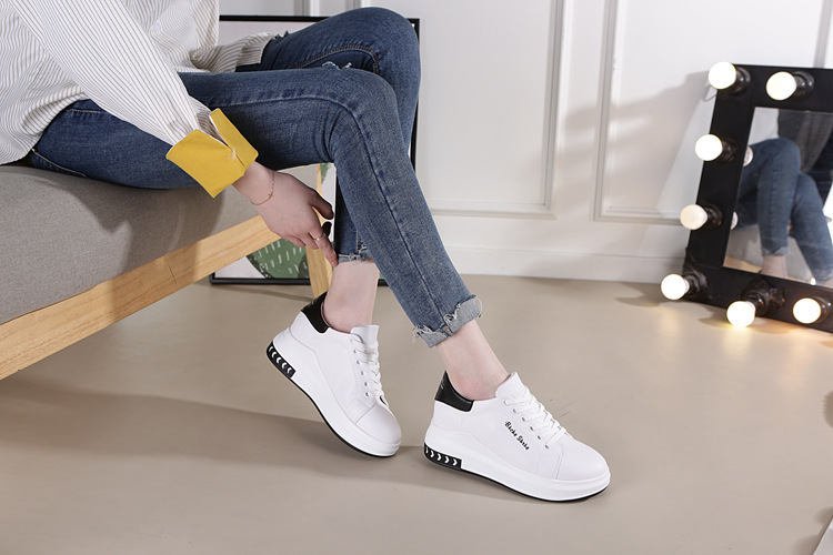 Baskets basses femme blanches compensées imperméables antidérapantes_voghion.com