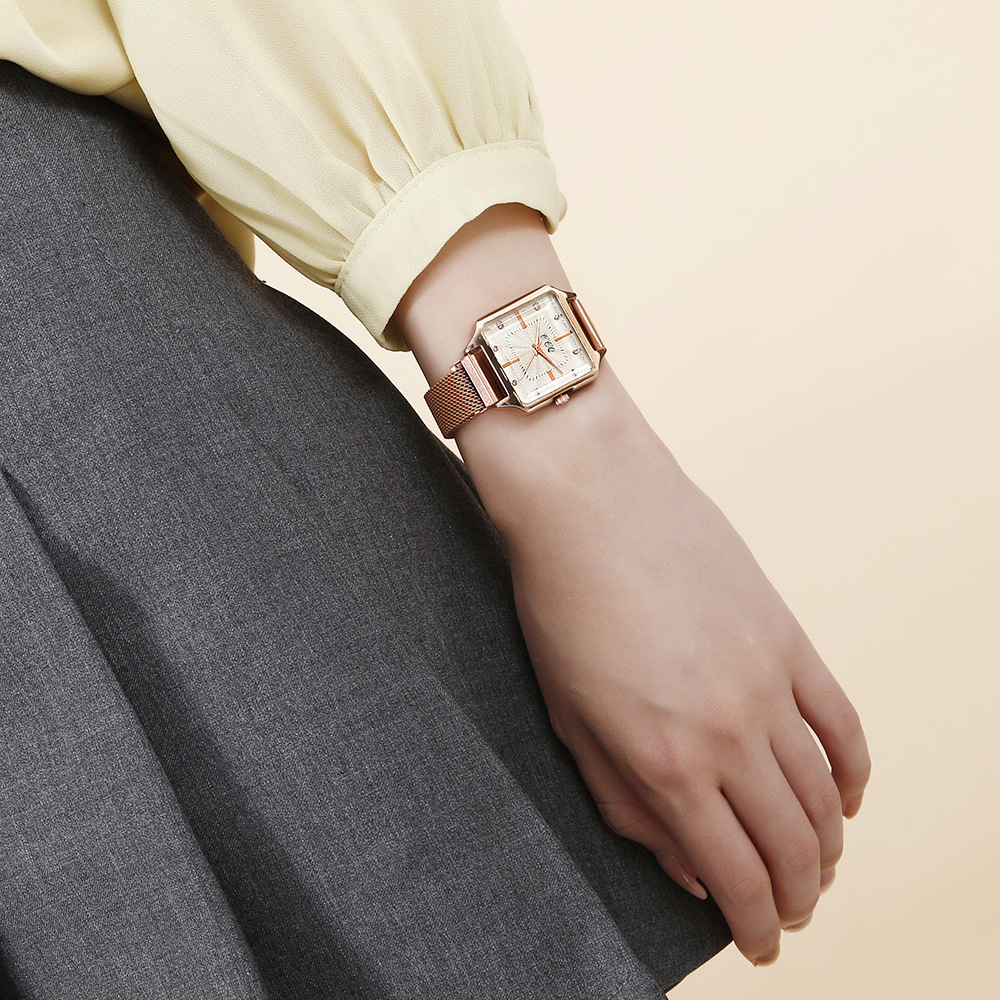 Modische Luxus-Quadrat-Zifferblatt mit Diamant-Intarsien, modische Magnetschnalle mit Quarz-Damenarmbanduhr_voghion.com