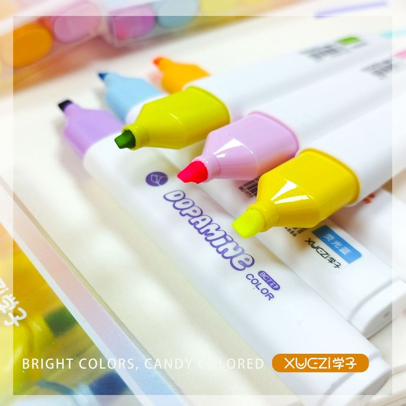 メーカー直売の学生はキャンディー色の学生を入れて美術を描いて手帳を勉強します。|undefined