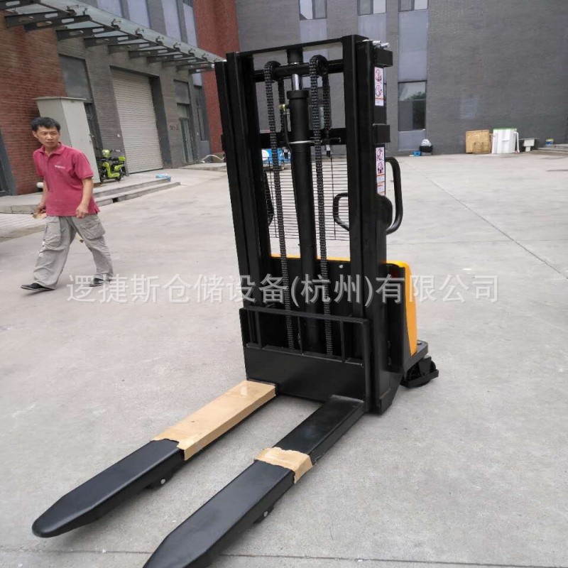 半电动堆高车1.5吨小型升降机装卸升高堆垛铲堆高车液压托盘叉车