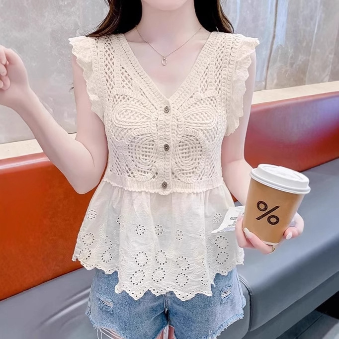Retro Outfit 2025 Summer French Seaside Vacation V Neck Sleeveless Top Cut Out Crochet Lace Splicing Vest