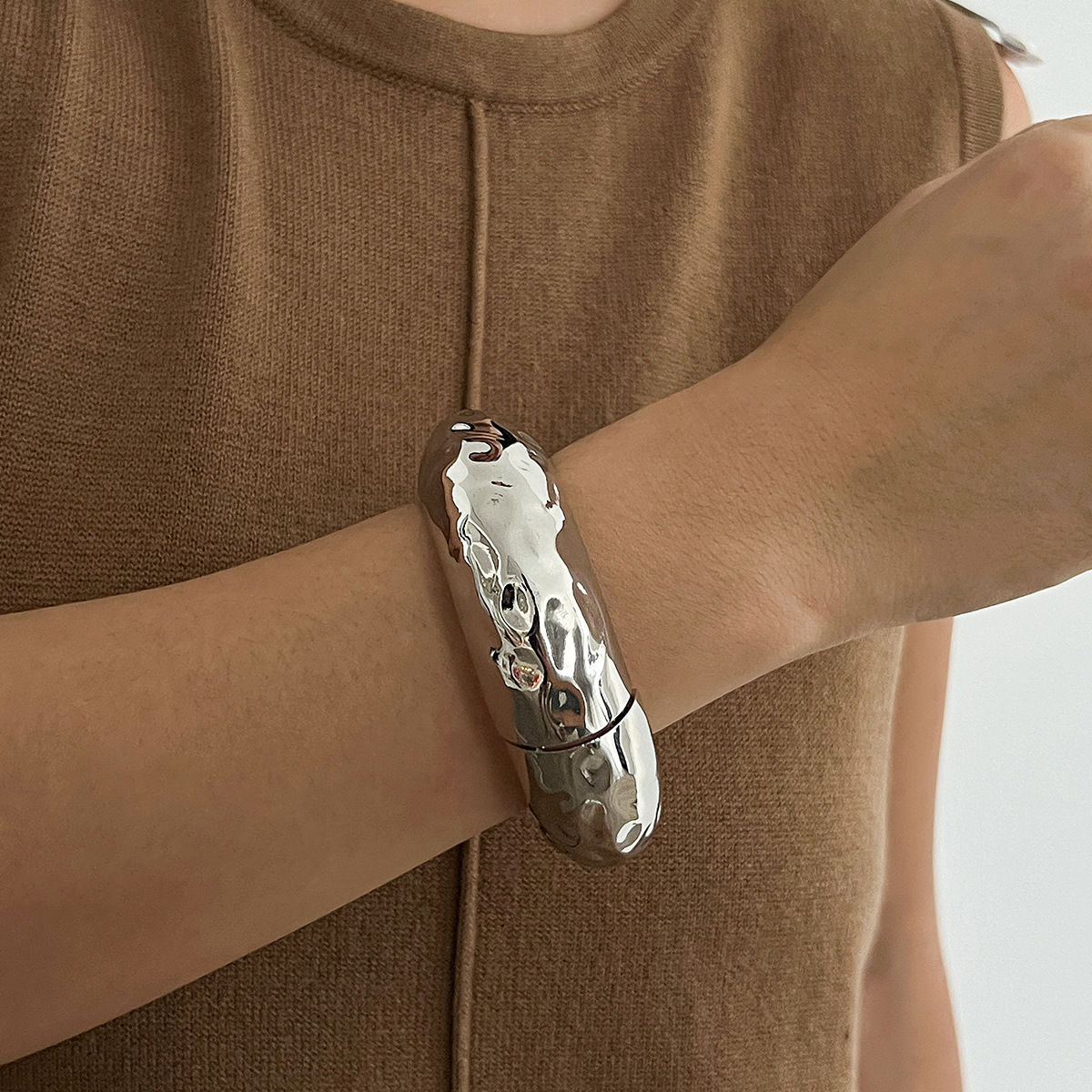 99g Weight Bangle Classification Alloy Chain Material 1 Piece Quantity Holiday, Street Occasion Alloy Material Geometric Pattern Women's Gender Plating Design Vintage Style, Classic Style Style Vintage Style Classic Style Geometric Alloy Bangles Wholesale 3