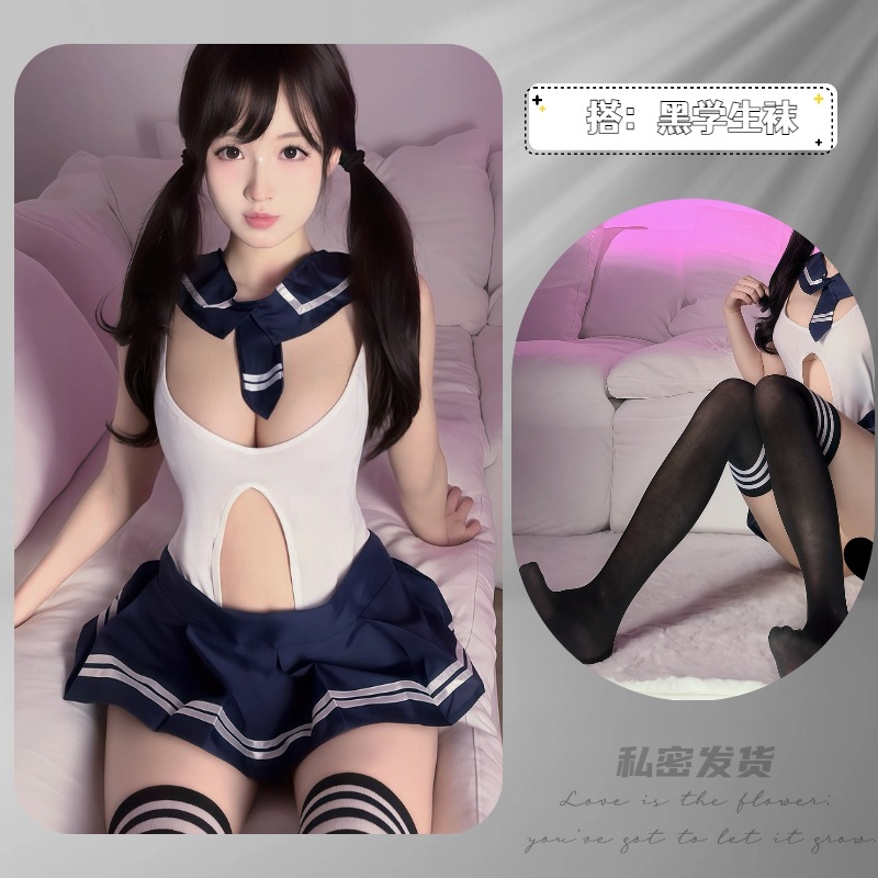 세일러복 + 검정색 학생 양말
