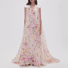 度假风沙滩裙连衣裙新款宽松2025秋季褶皱设计感无袖大摆印花长裙