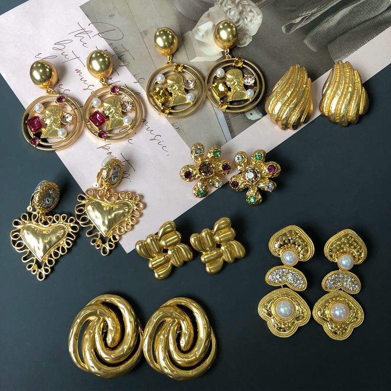 14g Weight Artificial Pearls, Rhinestones Inlay Material 1 Pair Retro Geometric Alloy Plating Artificial Pearls Rhinestones Women's Earrings