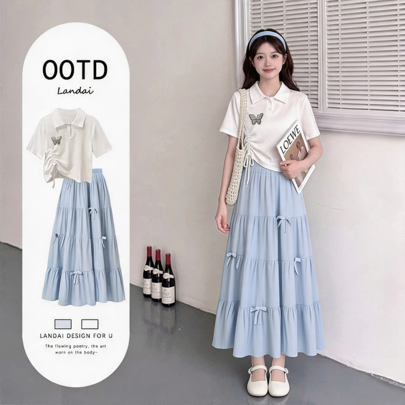 A complete summer Korean-style preppy outfit set that flatters petite figures with a slimming short-sleeved T-shirt and skirt.