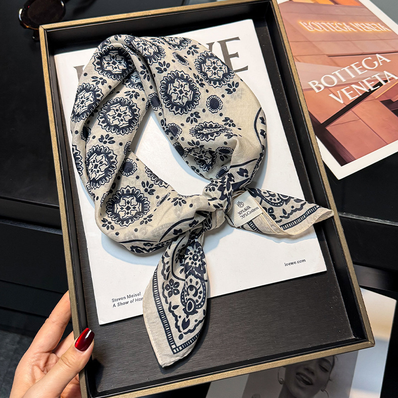 Silk spring universal scarf