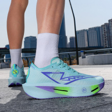 2025新款专业跑鞋运动鞋透气百搭潮男情侣青年校园休闲竞速训练鞋