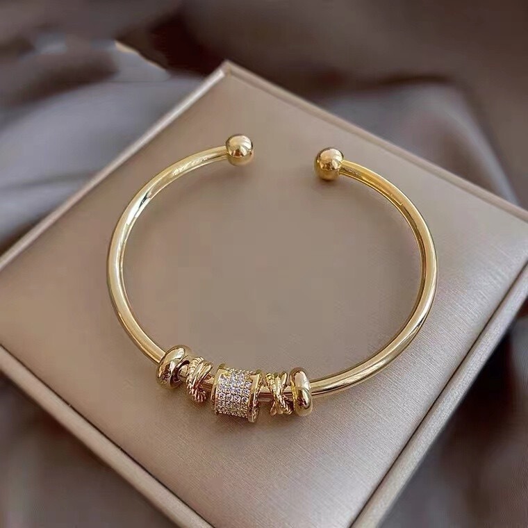Exquisite, Light, Luxurious and High-End Open-Waist Bracelet for Women, Fashionable and Versatile, Adjustable Design Bracelet Bracelet Exquisite, Light, Luxurious and High-End Open-Waist Bracelet for Women, Fashionable and Versatile, Adjustable Design Bracelet Bracelet