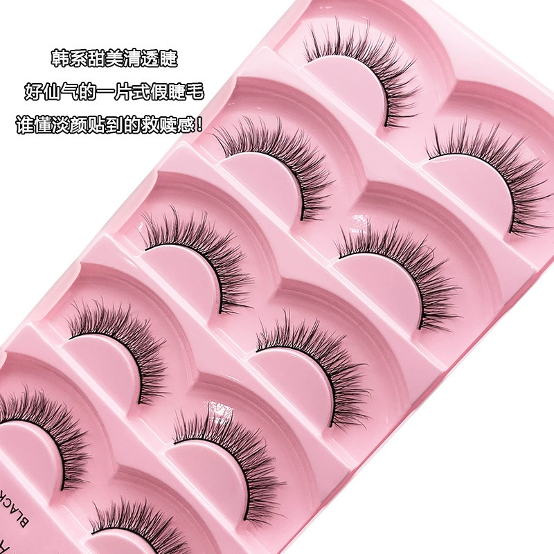 False eyelashes, realistic dense comics for eyelashes
