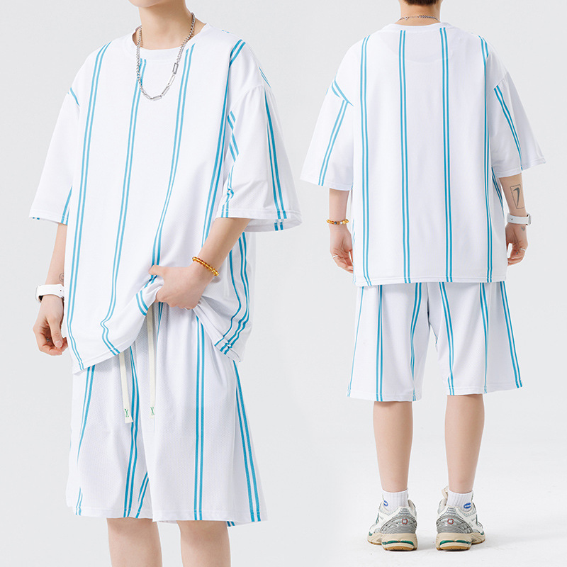 Nuevo traje de pantalones cortos de camiseta de cuello redondo con estampado a rayas de verano para adolescentes, pantalones cortos casuales de manga corta, ropa suelta para el hogar