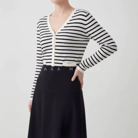 女式毛呢外套;女式羊绒外套;休闲裤