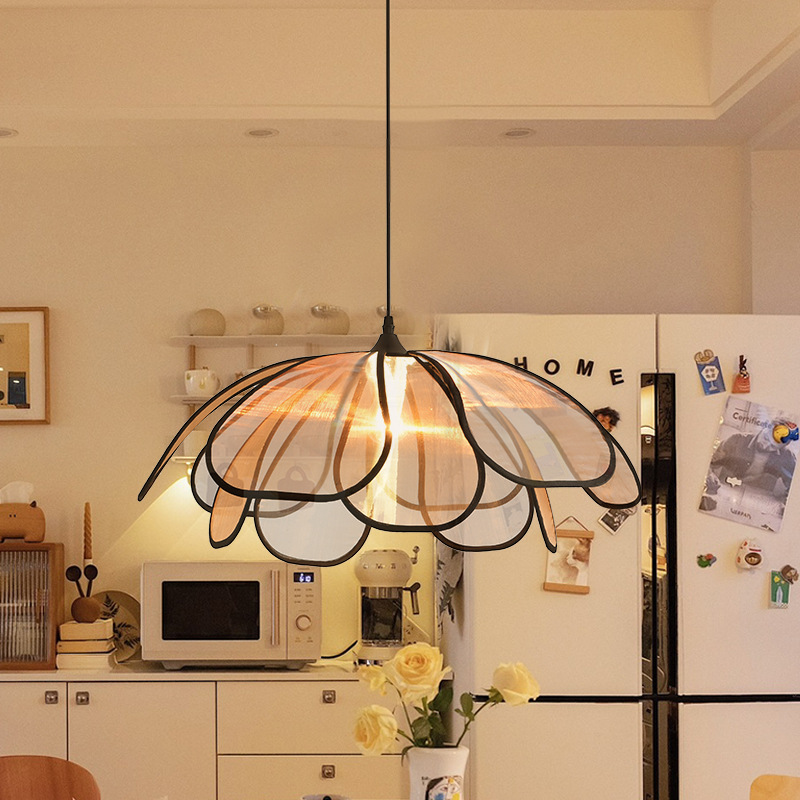 Lámpara de estilo crema francés nórdico simple dormitorio comedor sala de estar estilo japonés estilo chino arte alto sentido pétalo lámpara